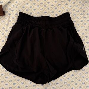 Lululemon shorts size 6